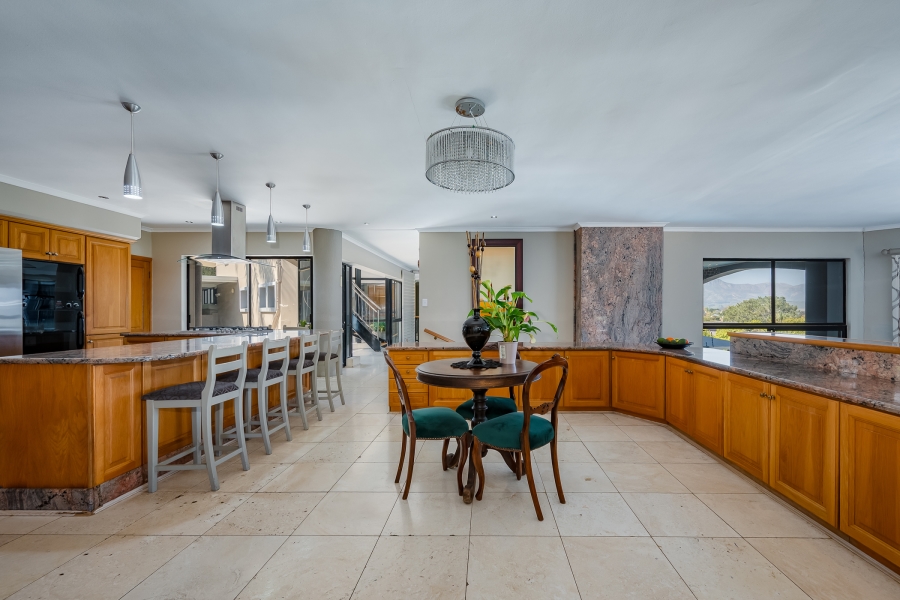 4 Bedroom Property for Sale in La Concorde Western Cape